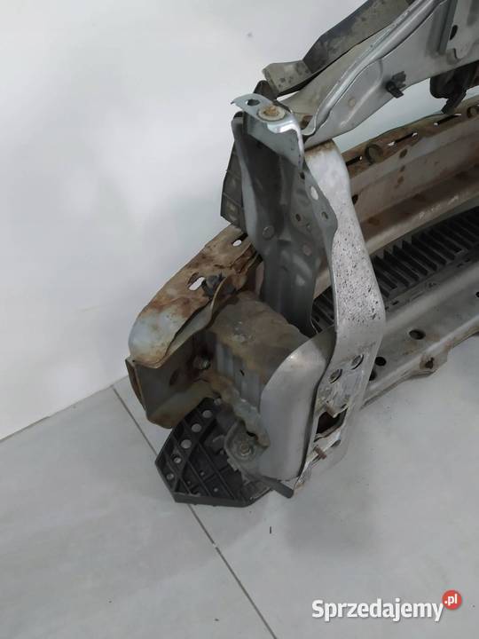 PAS PRZEDNI WZMOCNIENIE Toyota Yaris II 20052011 osobowe