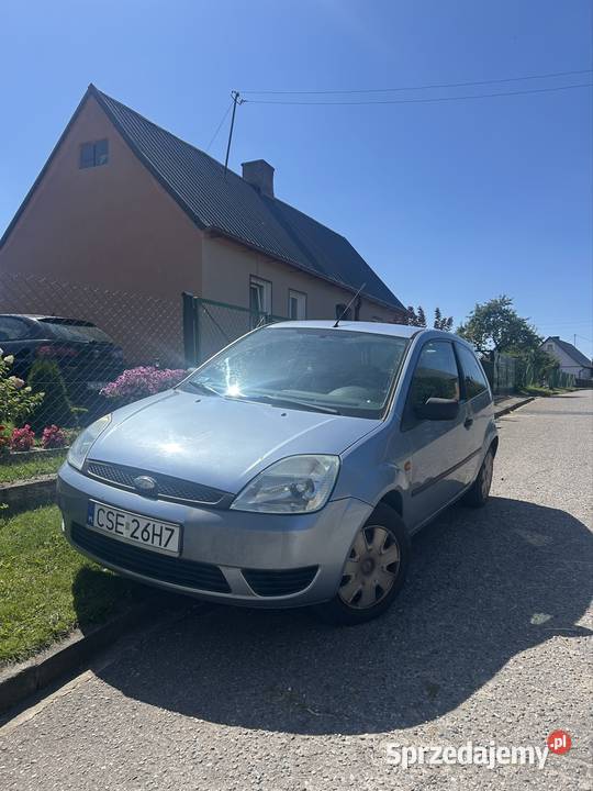 Ford fiesta niebiesko srebrny benzyna Mała Cerkwica