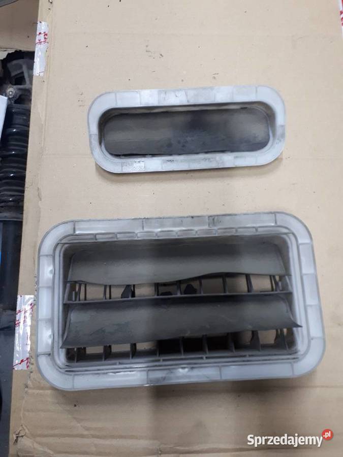 Wyloty powietrza Avensis T25 osobowe Kanały powietrza