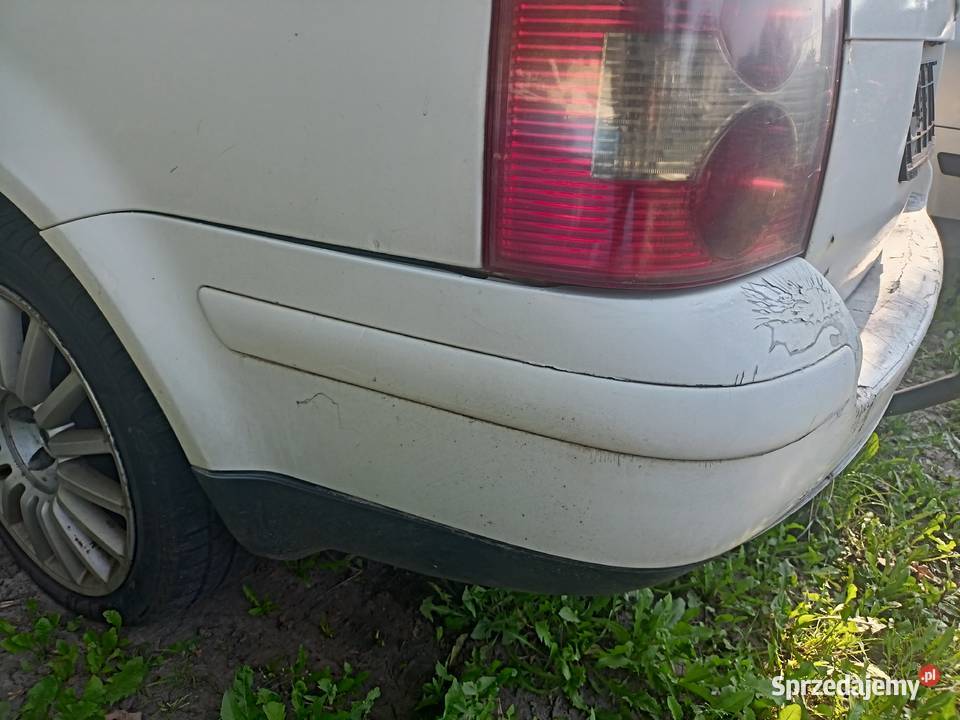 Zderzak tył Volkswagen Passat B5 fl kombi p3