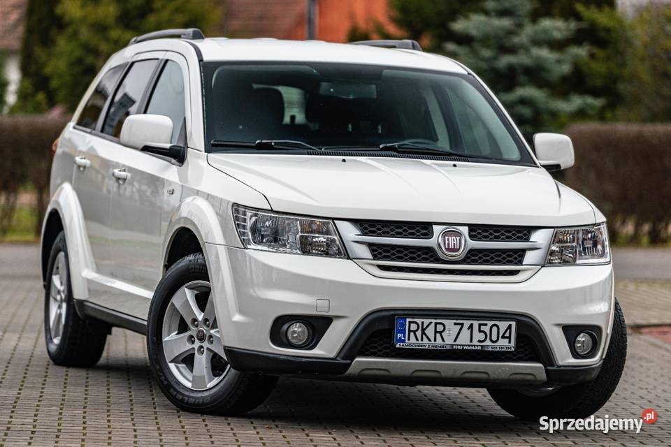 FIAT FREEMONT nieuszkodzony Zalesie sprzedam