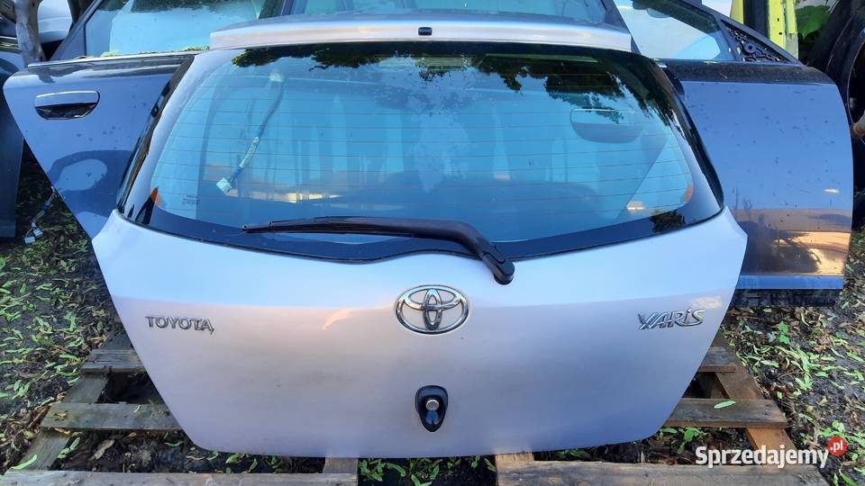 klapa bagażnika Toyota Yaris II srebrna dolnośląskie Dębno