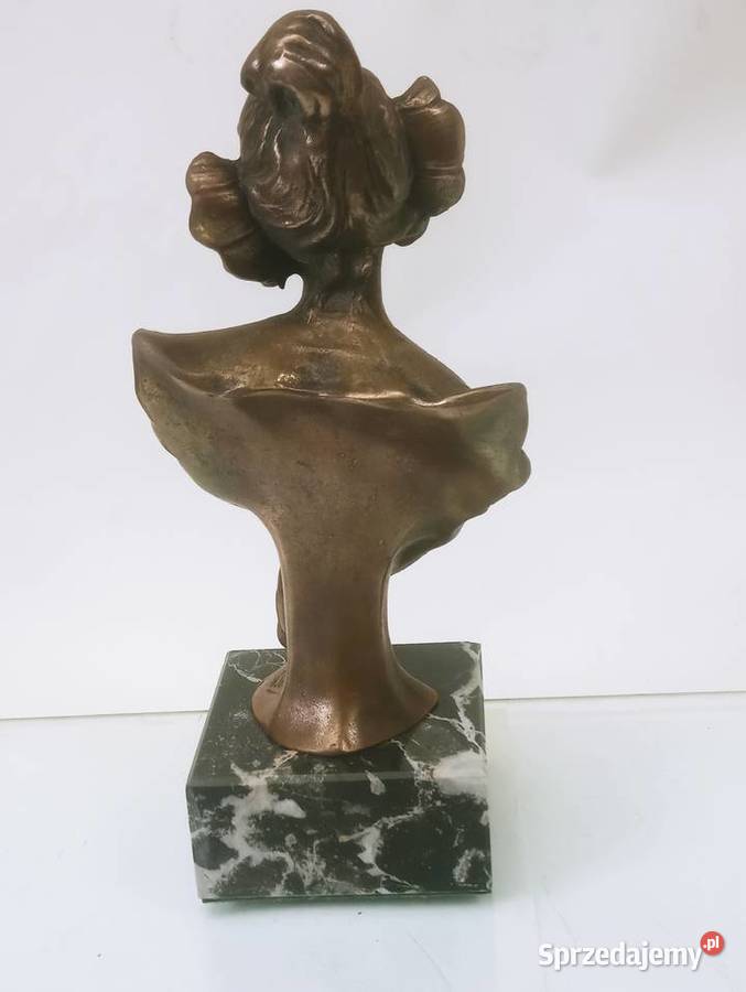 Henri Jacobs Rzeźba Kobieta w Czepcu Brąz lubuskie Nowa Sól