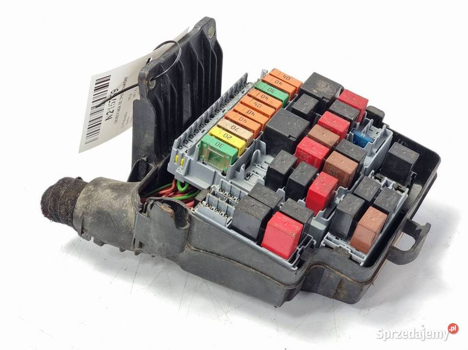 SKRZYNKA BEZPIECZNIKÓW IVECO COMPA 5801981302 Lipno