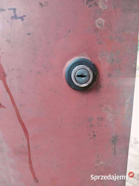 Tylnia klapa syrena z zamkiem Pozostałe podkarpackie