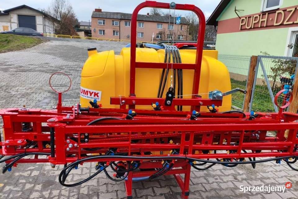 Opryskiwacz zawieszany firmy STRUMYK Mińsk Mazowiecki