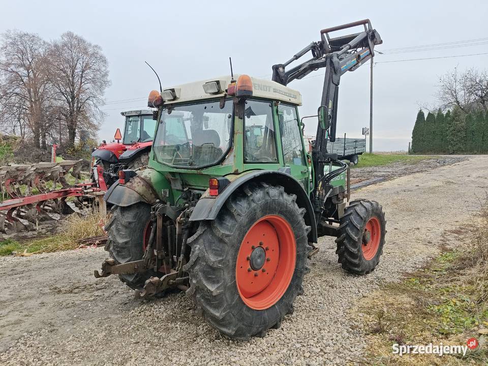 Fendt 250S z ładowaczem Kijany