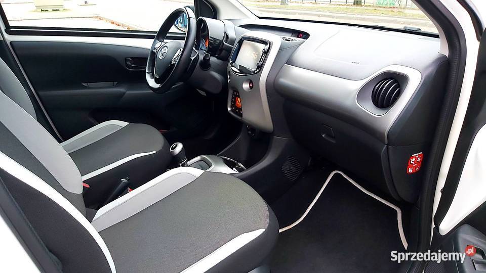 Toyota Aygo II 10i automat historia ASO mazowieckie Warszawa sprzedam