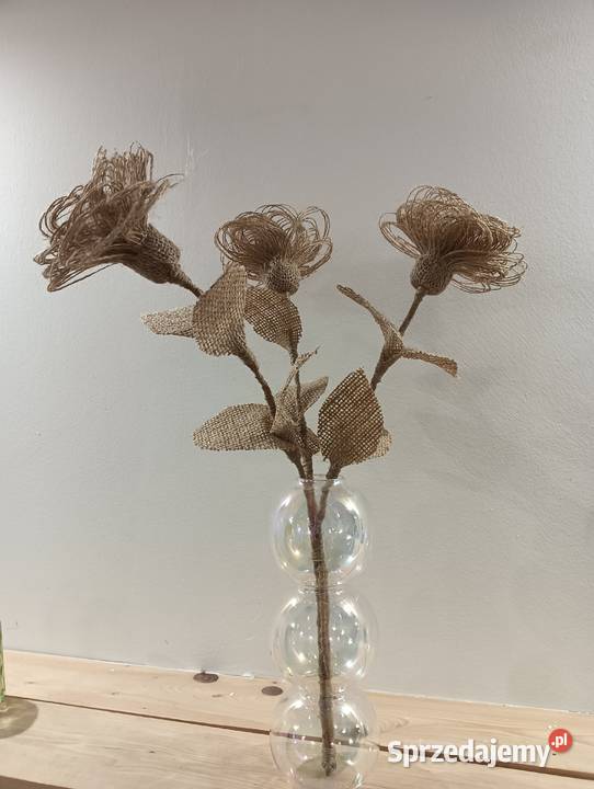 Kwiatybukiet trzech róż z juty Skawina