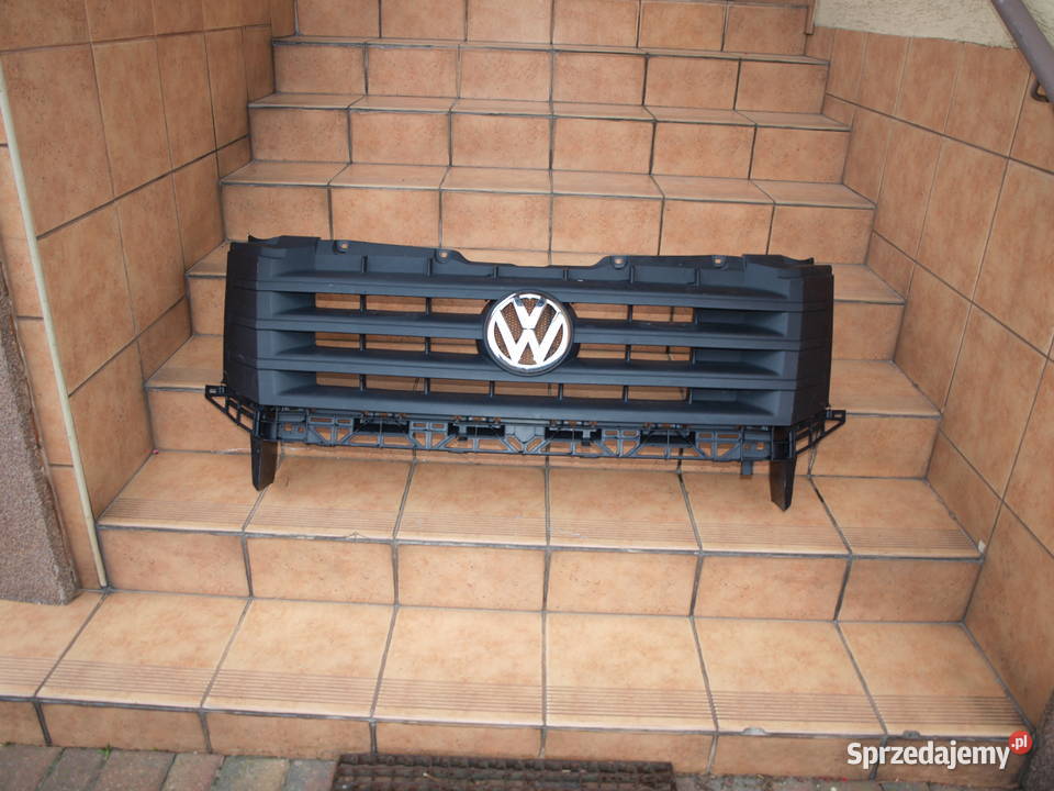 VW Crafter grill atrapa przód kompletny 2011 Kalisz