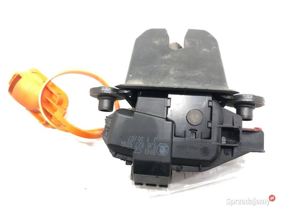 ZAMEK KLAPY TYŁ SKODA ROOMSTER Hatchback osobowe podkarpackie