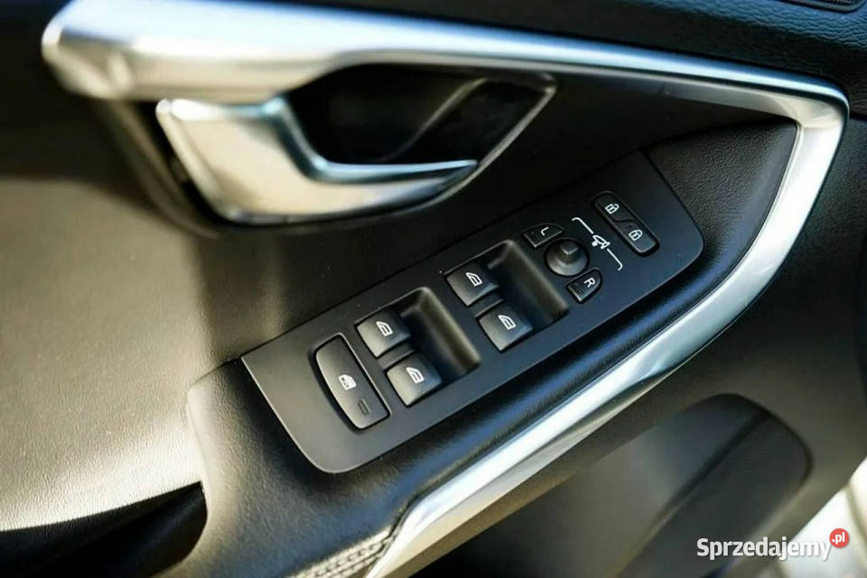 Volvo V40 16D2 NAVI alu R18 automat 2014r II szary V40 Płock