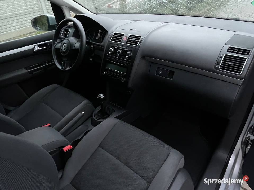 Volkswagen Touran 12 TSI 105 Opłacony serwisie srebrny wielkopolskie sprzedam