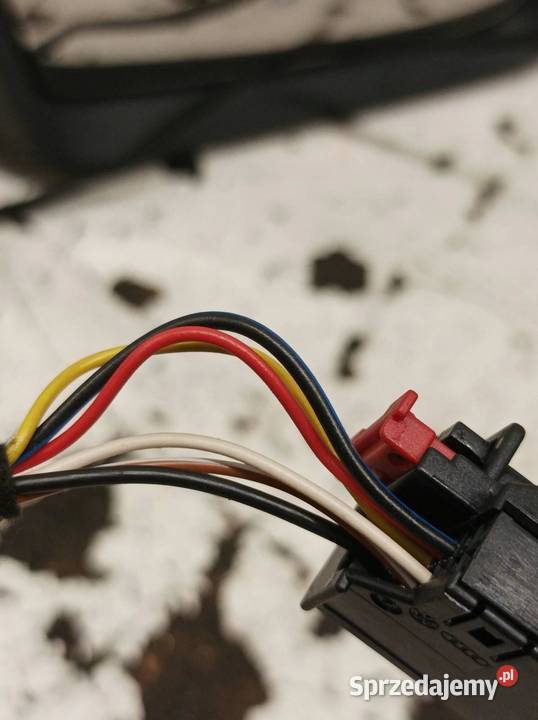 LUSTERKO PRAWE 6PIN EUROPA LIFT FL 020989 Skoda