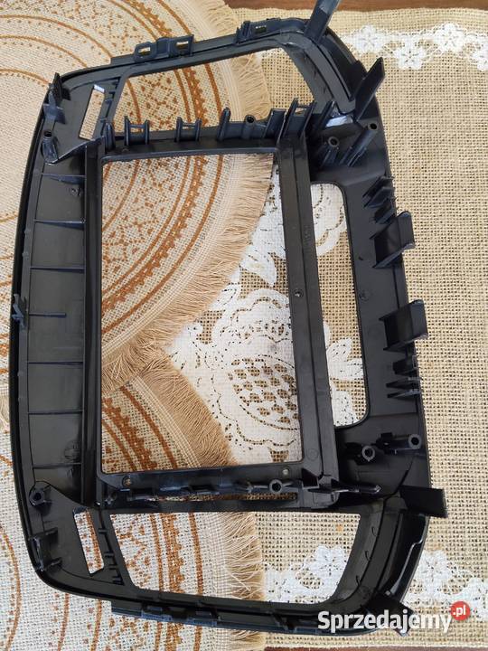 ramka do radia sam2 din do opla insignii lifcie Gniezno