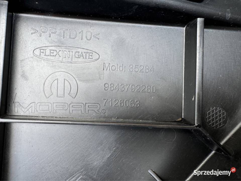 Narożnik zderzaka tył prawy rh Peugeot 3008 Międzychód sprzedam