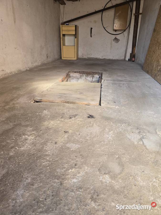 Garaż do wynajęcia obok dworców PKP i PKS w budynku