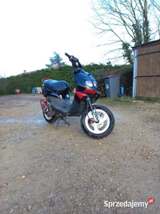 Sprzedam Skuter Sprawny czerwony Sochaczew