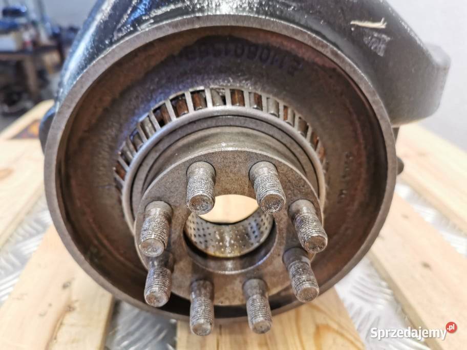 Zwrotnica lewy przód Manitou MT 62575h Spicer Pozostałe