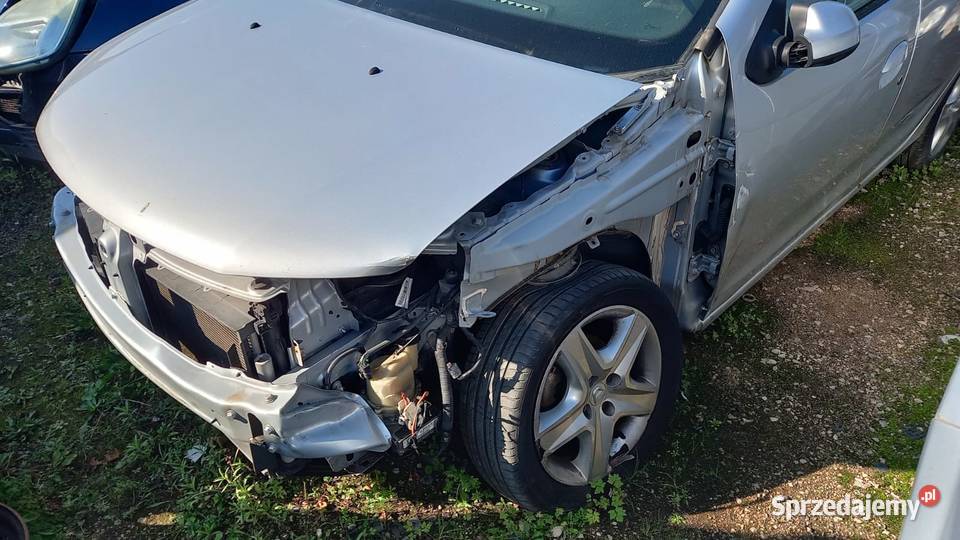 Dacia Sandero LIFT z częsciami do naprawy klimatyzacja Kalisz sprzedam