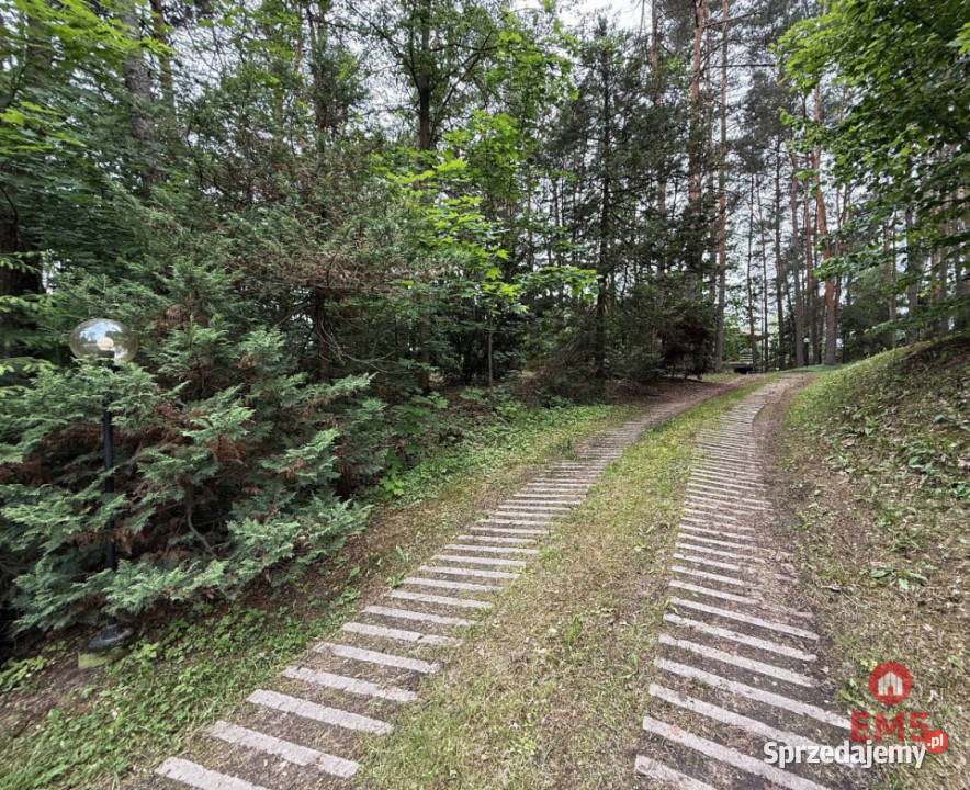 Do sprzedaży dom wolnostojący Jeroniki 260m2