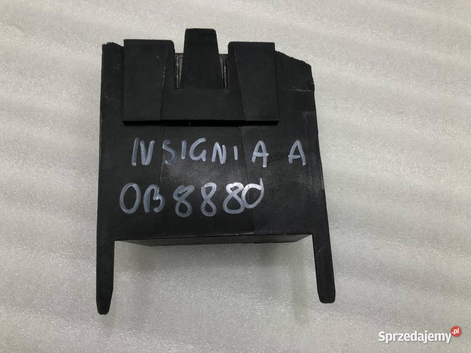 PRZEKAŹNIK ŚWIEC OPEL INSIGNIA A LIFT 13243606
