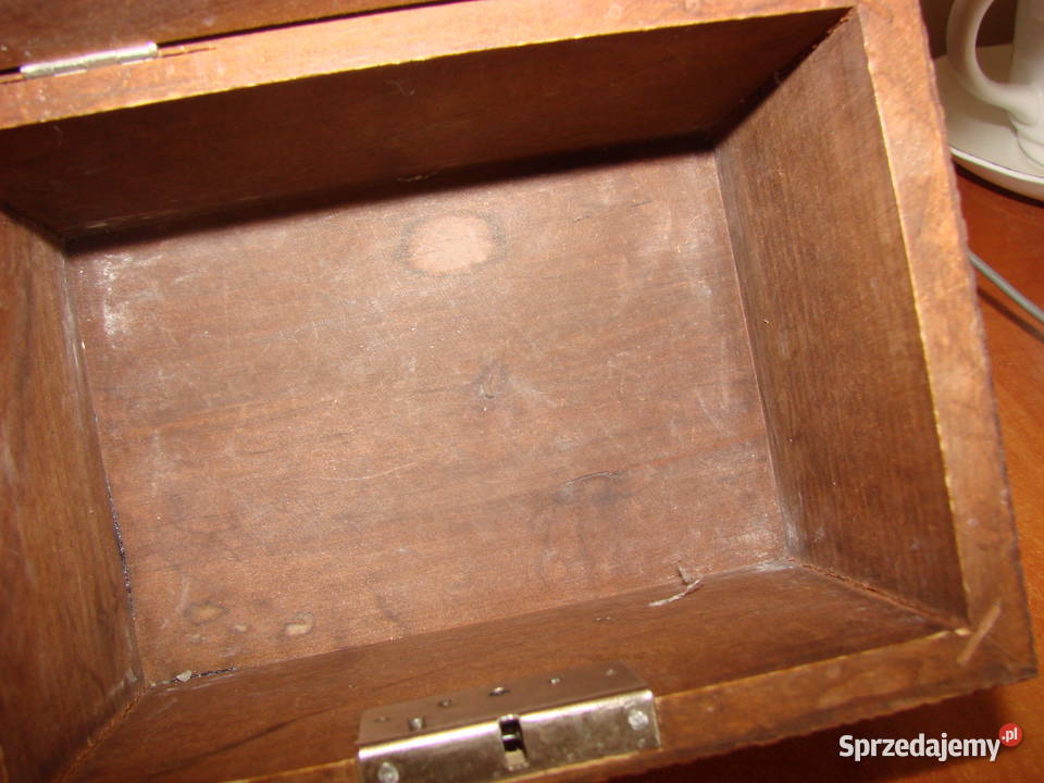 drewniana skrzynka dekoracyjna PRL Pruszcz Gdański sprzedam