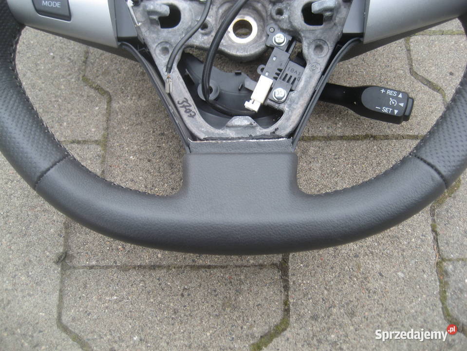 toyota auris I lift hybryda 1012r kierownica wielkopolskie Rakoniewice