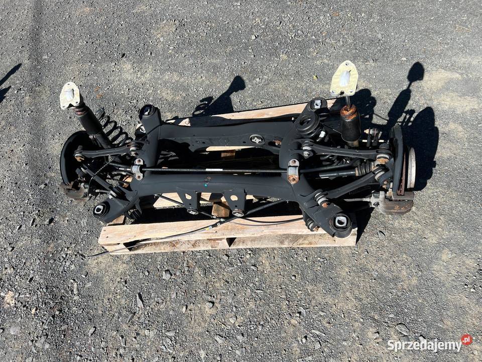 BMW F30 F31 LCI ZAWIESZENIE TYŁ TYLNE WÓZEK