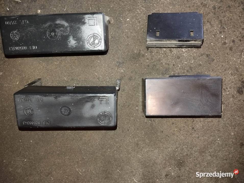 Pokrywy bezpieczników i przekaźników alfa 164 Poznań sprzedam