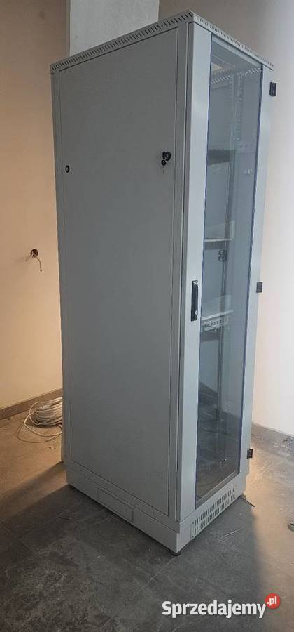 Szafa serwerowa rack Internet i komunikacja
