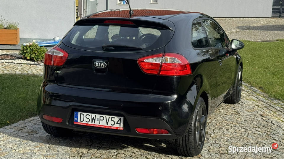 Kia Rio 14 Benz 109 Zarejestrowany Serwisowany czarny dolnośląskie Strzegom