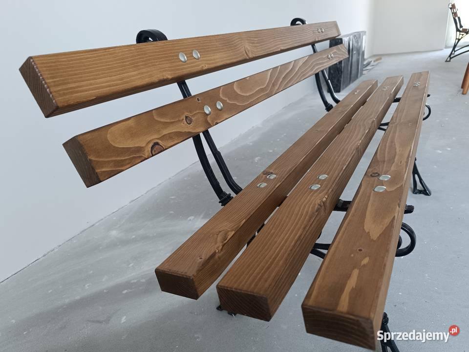Ławka ogrodowa parkowa świerk żeliwne nogi drewno Bukowska Wola