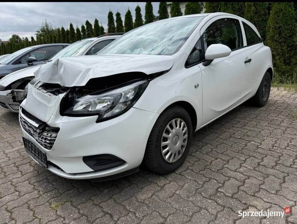 Opel Corsa 12 E 201797 przebieg uszkodzona Rok produkcji 2017 Kraków