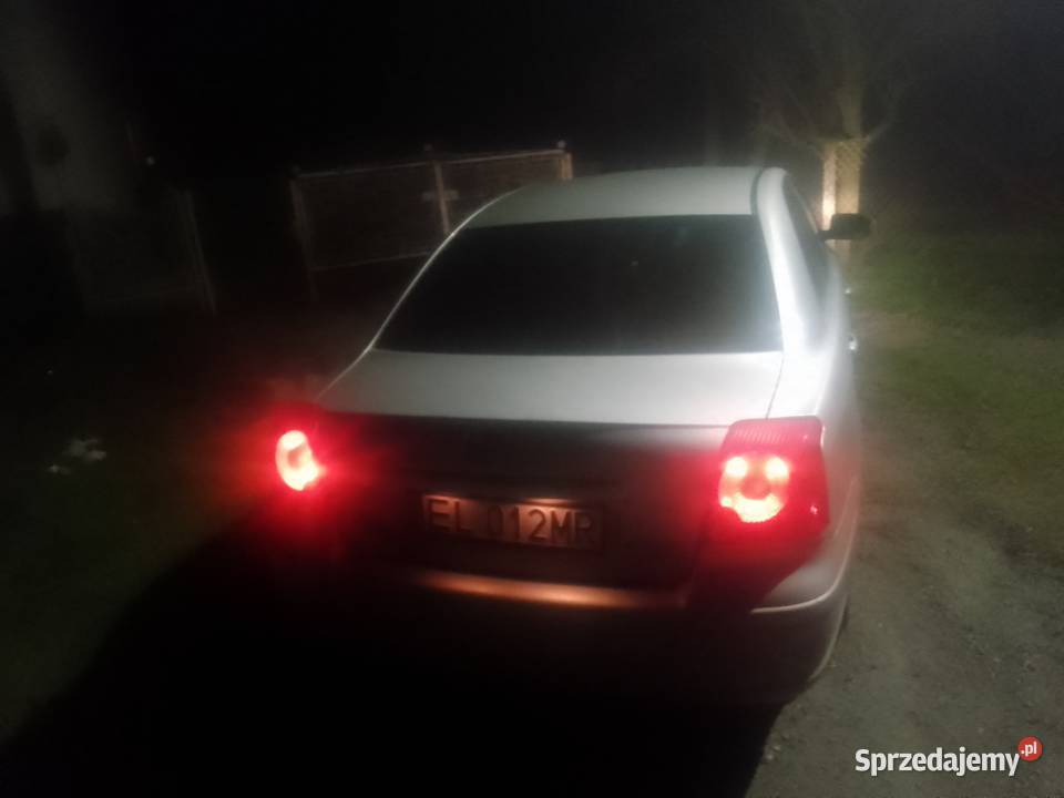 Avensis Toyota diesel samochód osobowy elektryczne lusterka Pińczów sprzedam