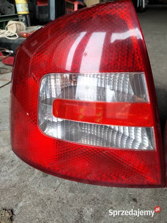 Lampy tył Oc II osobowe