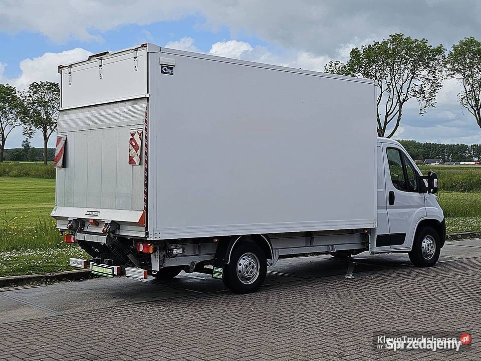 Opel MOVANO 22 kontener winda załadowcza 4x2 sprzedam
