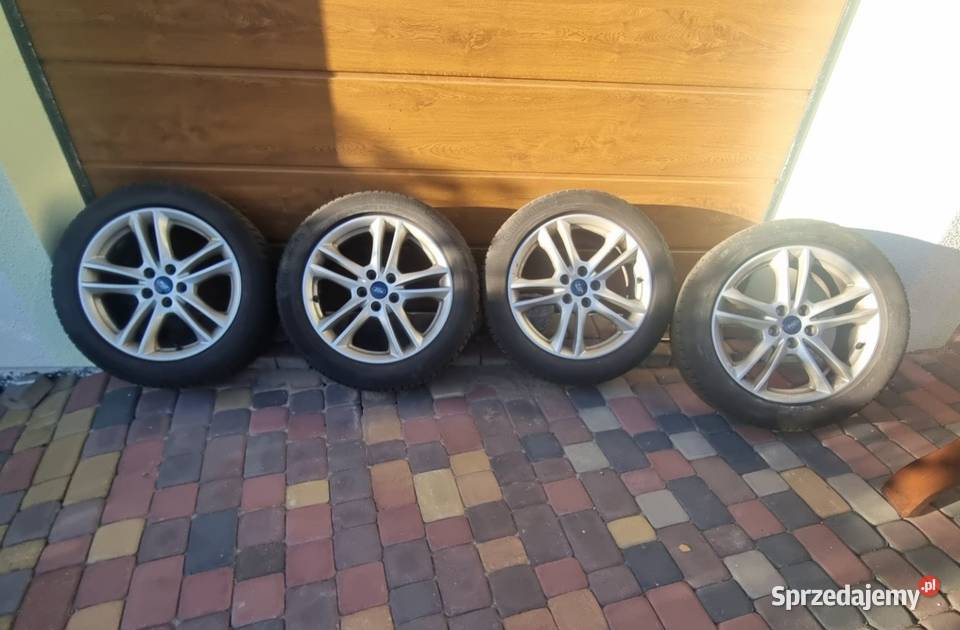 Oryginalne alufelgi Ford 17 cal z oponam zachodniopomorskie Trzebiatów sprzedam