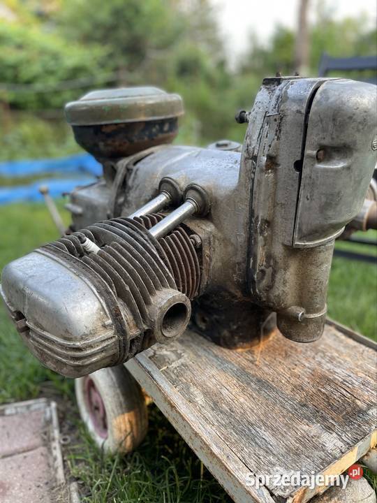 Silnik Ural M6736