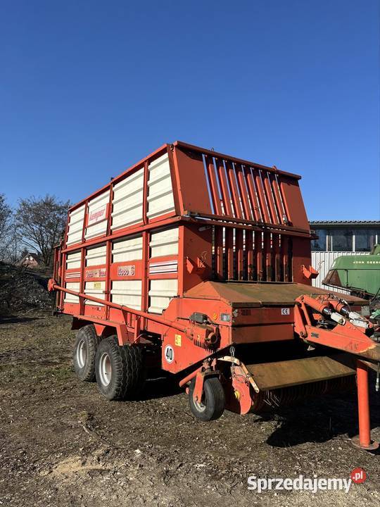 Przyczepa samozbierająca rozrzutnik obornika Olesno