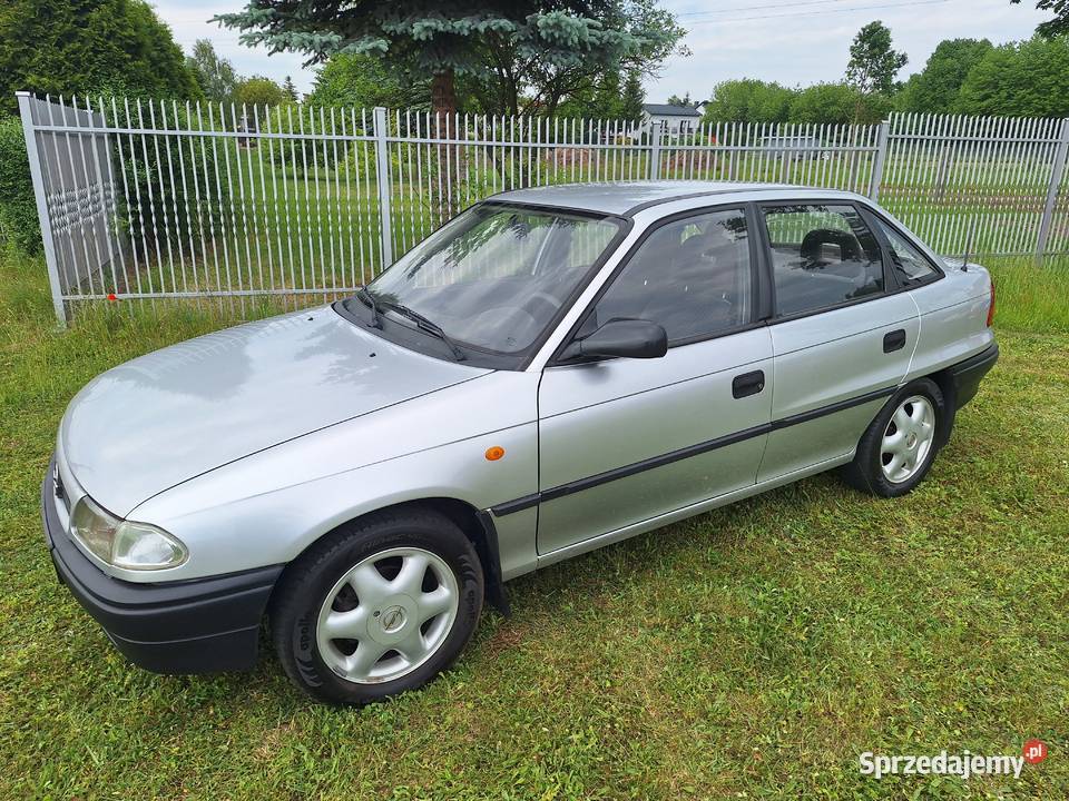 Sprzedam Opel Astra maly przebieg 73