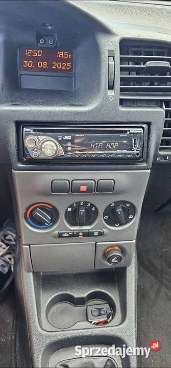 Zafira 7 osobowa do sprowadzenia