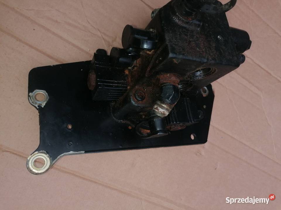 Zawór sterujący Massey Ferguson 6235 6245 6255