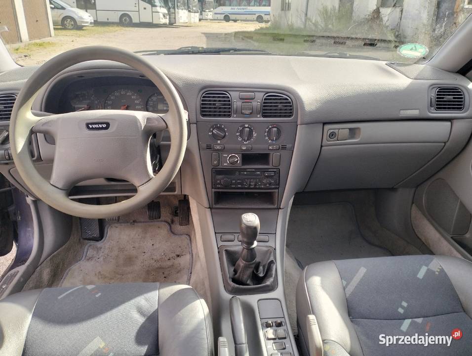 Sprzedam Volvo V40 zarejestrowany ubezpieczony z elektryczne lusterka Chojnice sprzedam