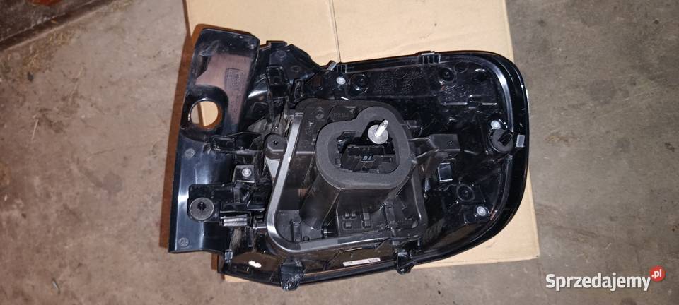 LAMPA LEWA PRAWA TYŁ tylna CITROEN C4 III eC4 Krzemienica