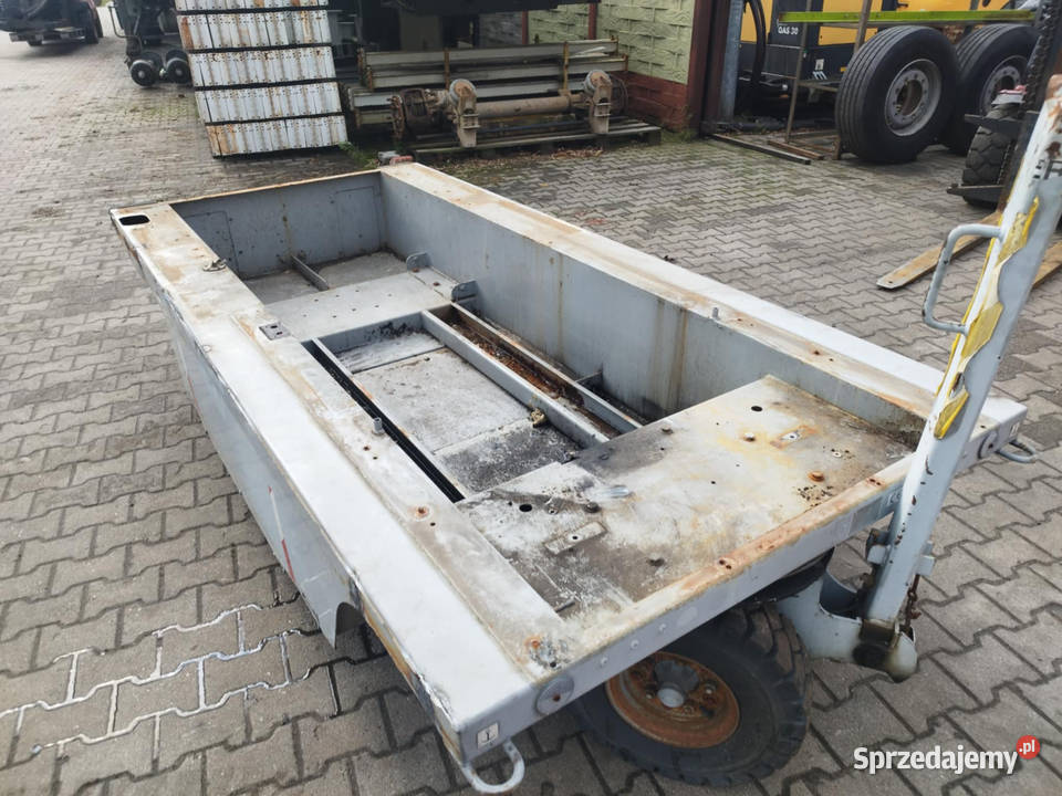 Przyczepa na obrotnicy na resorach do sadu Strzyżew