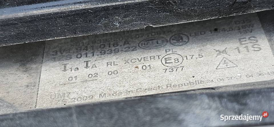 LAMPA PRAWA PRZÓD SKODA SUPERB III 3V1941016A osobowe