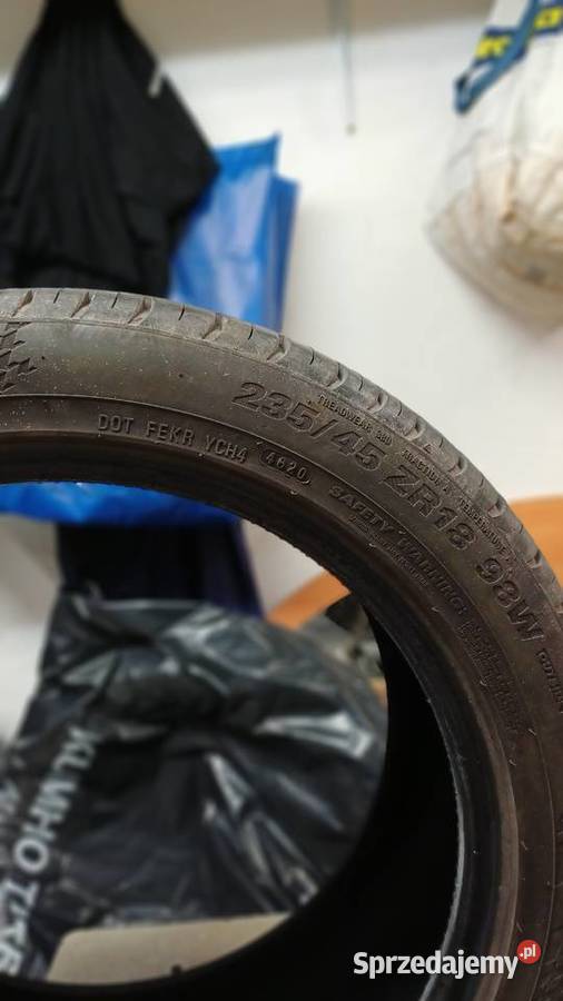Opony letnie kumho 235 45 18 Samochodowe
