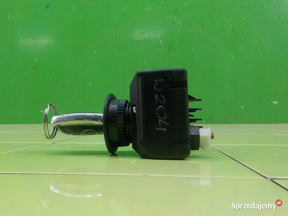 MERC C W204 18B 10r KOMBI stacyjka z kluczykiem Suków