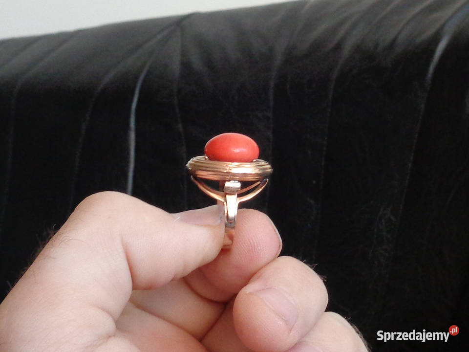 Duży Pierścionek Złoty z Koralem Szlachetnym złoto Brzeg